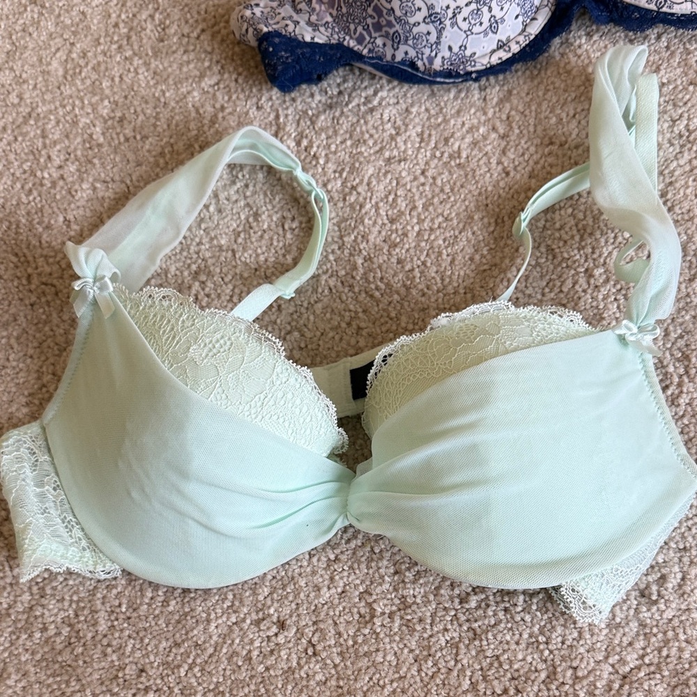Set of Six  Floral and Solid Women's Bra Set - Picture 2 of 7